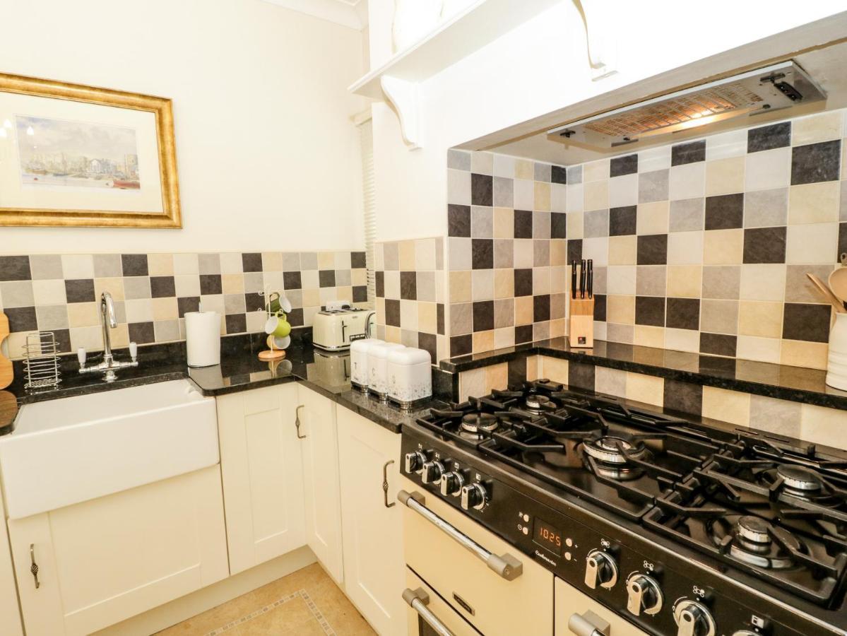 Min Y Don Villa Colwyn Bay Exterior photo