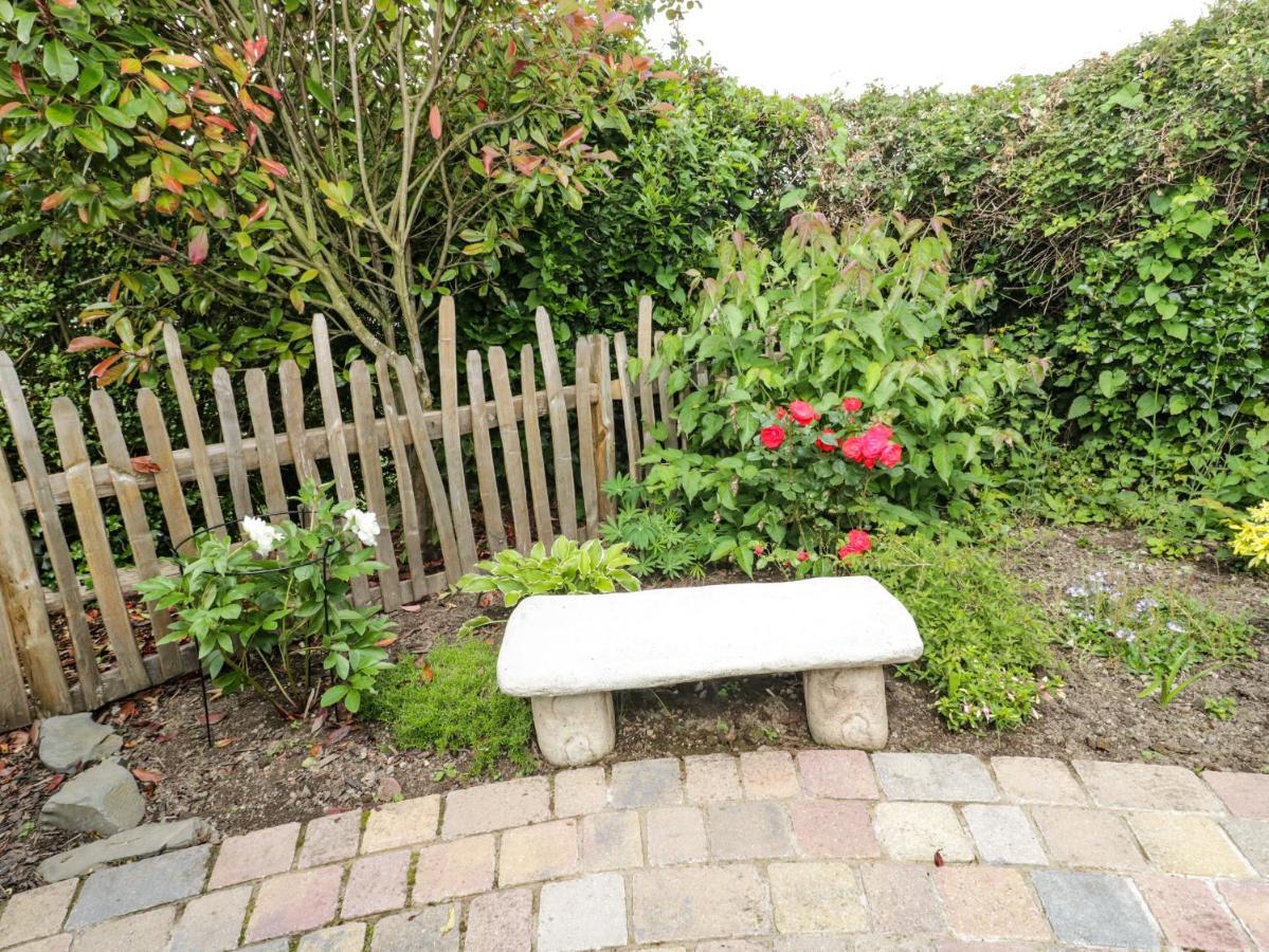 Min Y Don Villa Colwyn Bay Exterior photo